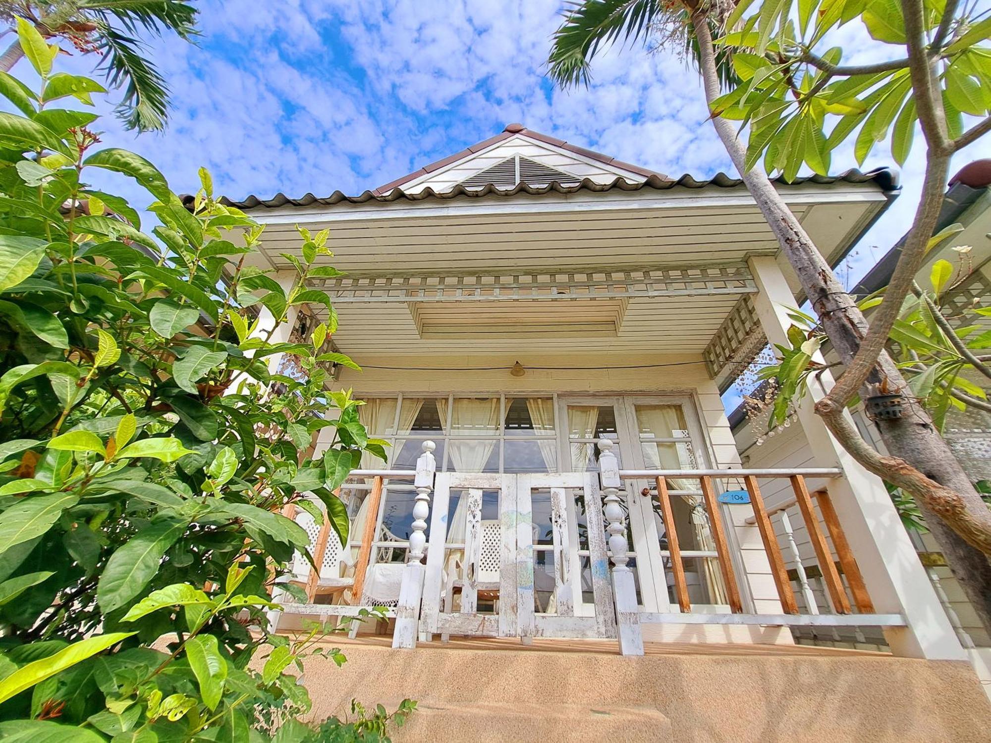 Prathana Garden Beach Resort HHQ Esterno foto